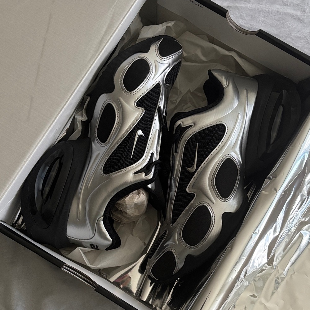 Nike Metallic Silver and Black Athletic Shoes